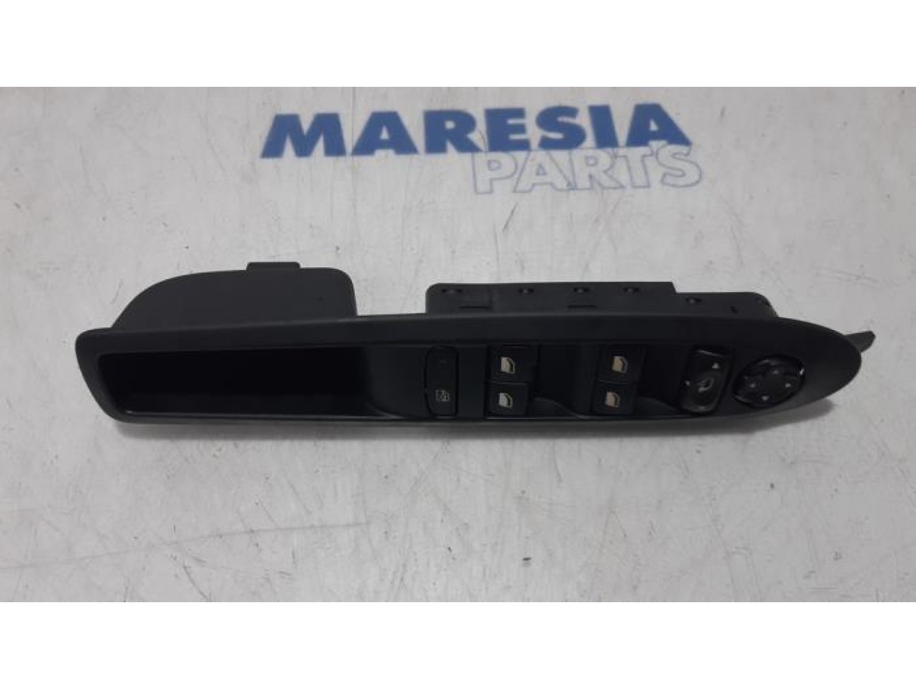 Citroen - C4 - Multi-functional window switch