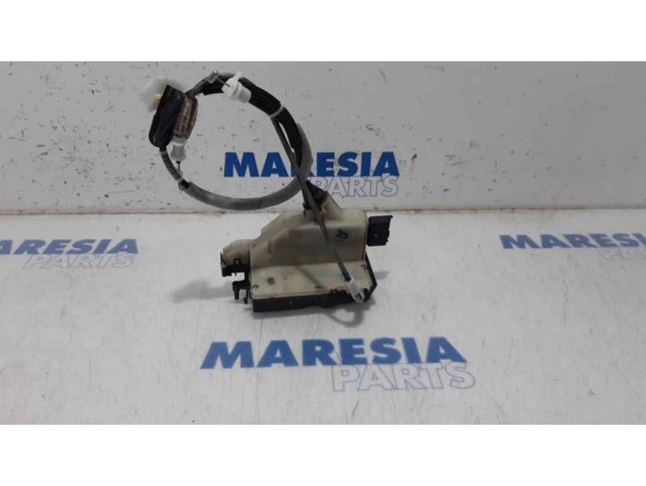 Citroen - C4 - Front door lock mechanism 4-door, right