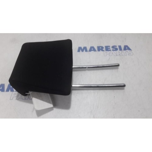 Peugeot - 207 - Headrest