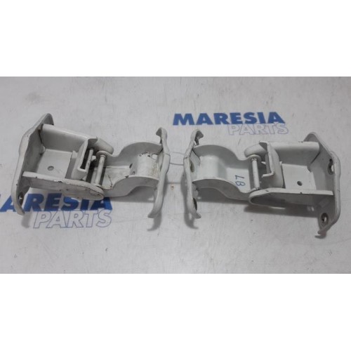 Renault - Trafic - Set of hinges