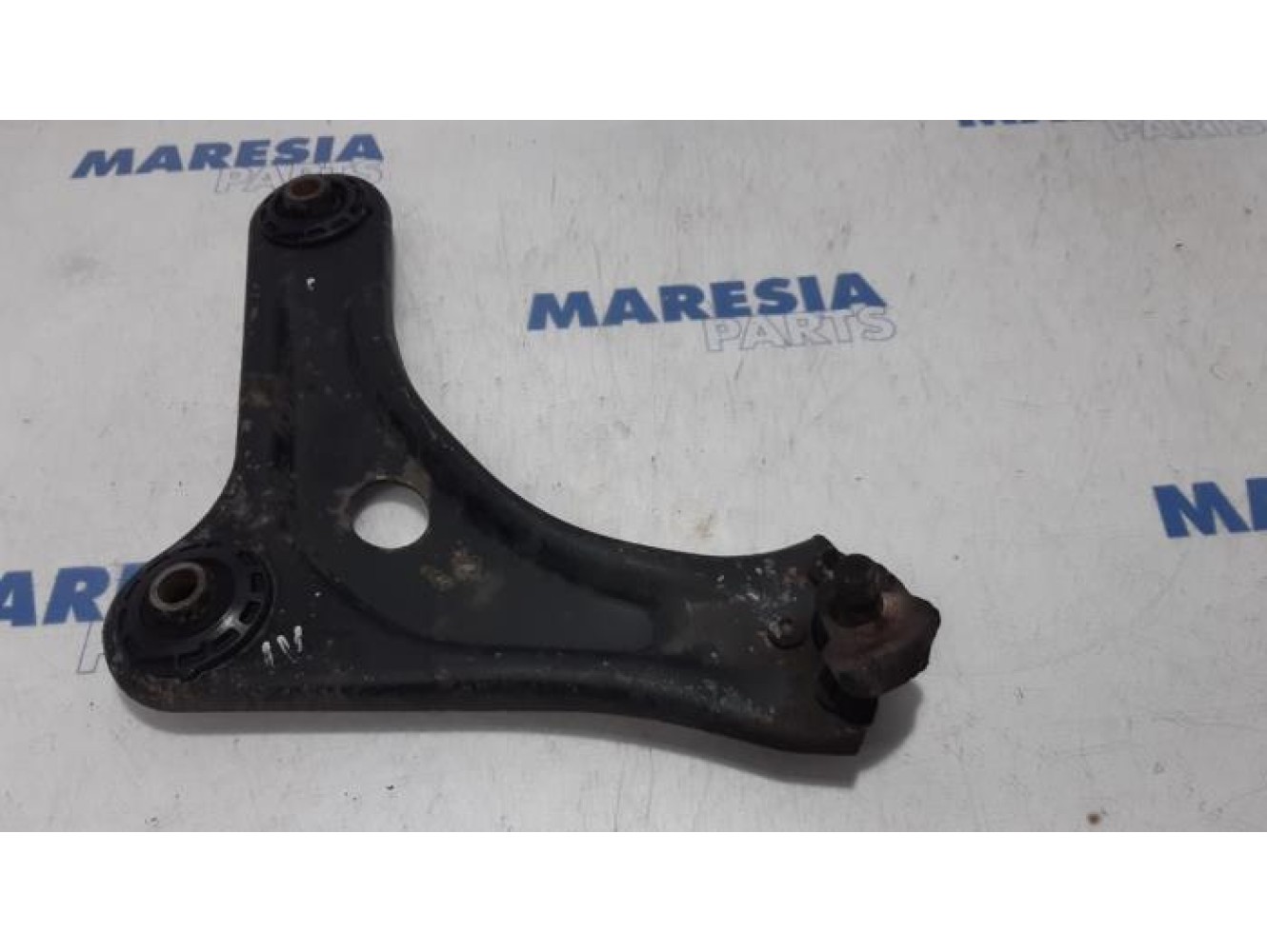 Citroen - C3 - Front lower wishbone, left