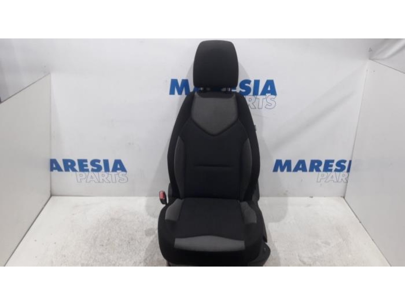 Peugeot - 308 - Sitz links