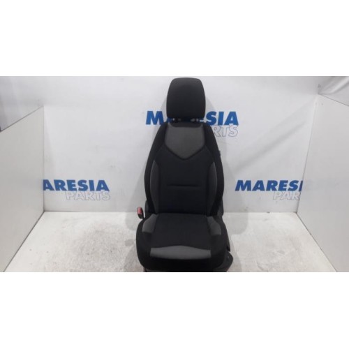 Peugeot - 308 - Sitz links