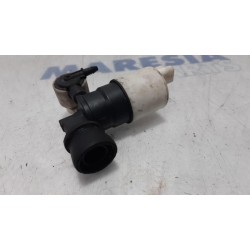 Citroen - C4 - Front windscreen washer jet