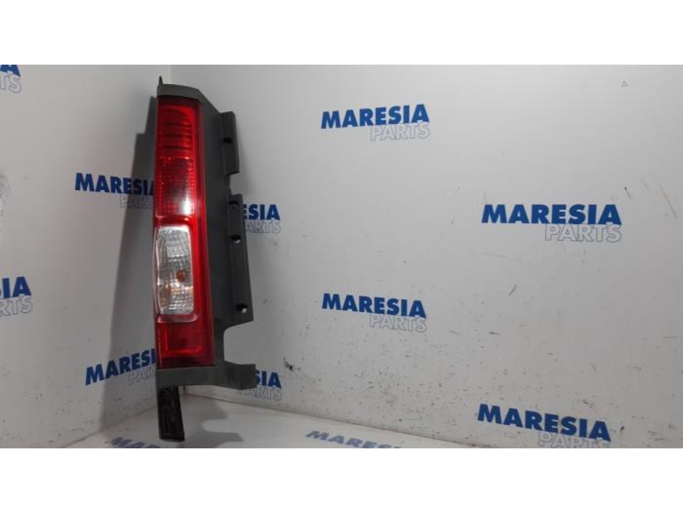 Renault - Trafic - Taillight, left