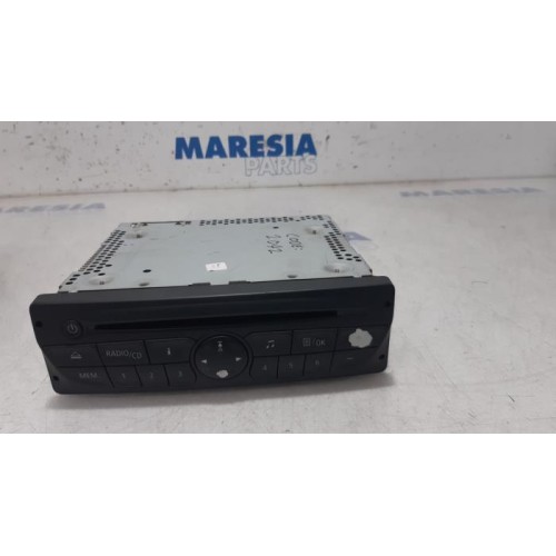 Renault - Trafic - Radio CD player