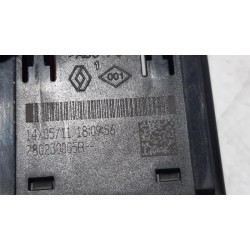 Renault - Trafic - AUX/USB aansluiting