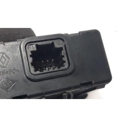 Renault - Trafic - AUX/USB aansluiting