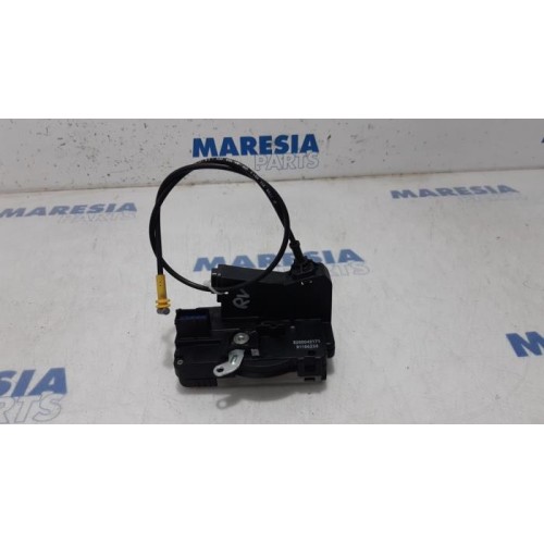 Renault - Trafic - Door lock mechanism 2-door, right