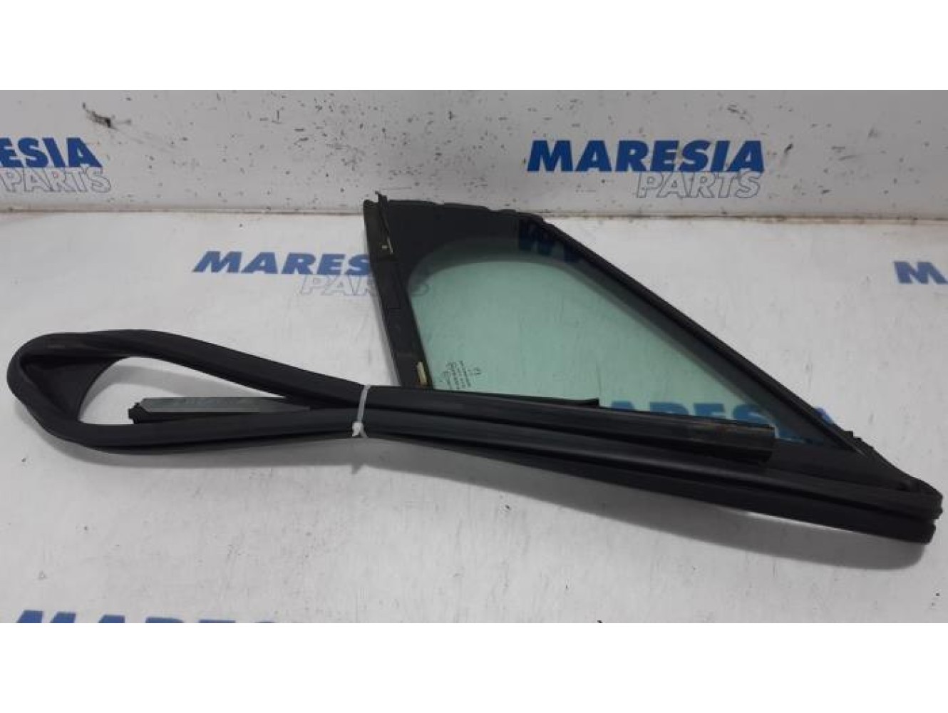 Peugeot - 308 - Dreieckfenster links vorne