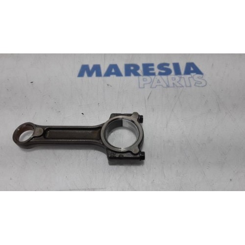 Renault - Megane - Connecting rod