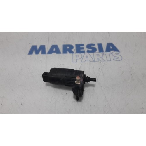 Peugeot - 4007 - Scheibensprüherpumpe vorne