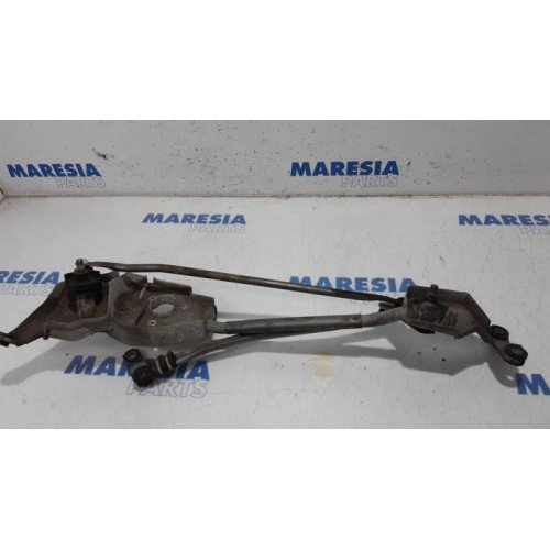 Peugeot - 4007 - Wiper mechanism