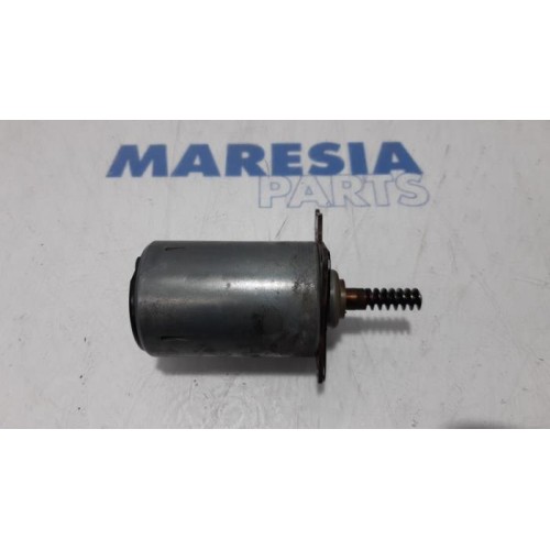 Peugeot - 207 - Camshaft adjuster
