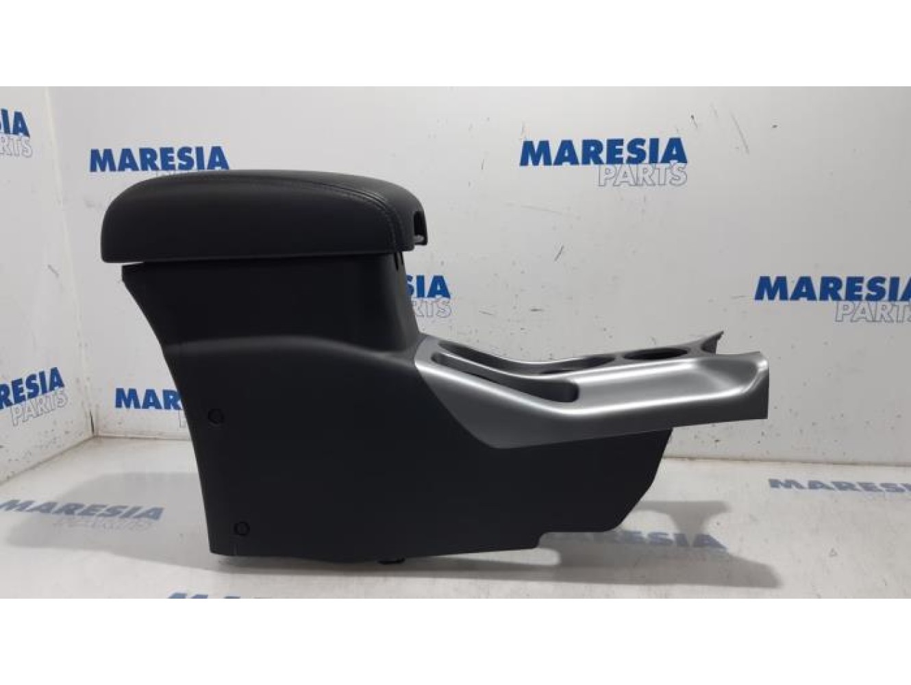 Peugeot - 4007 - Middle console