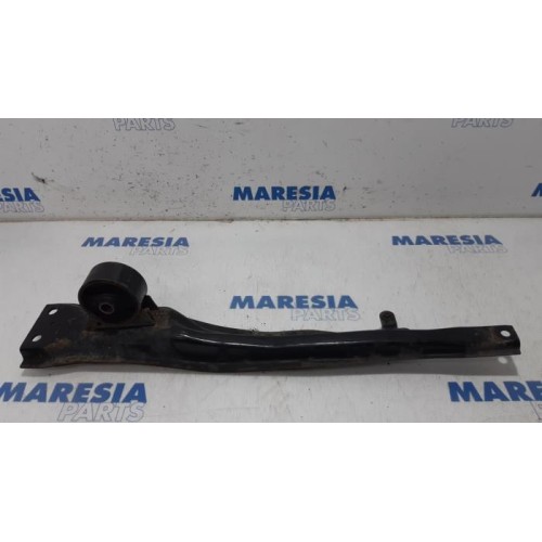 Peugeot - 4007 - Engine mount