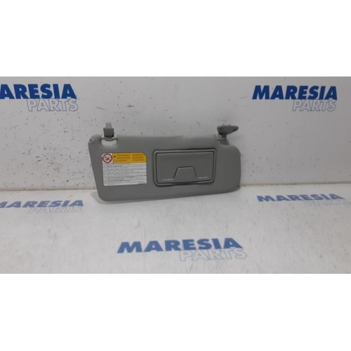 Peugeot - 4007 - Sun visor