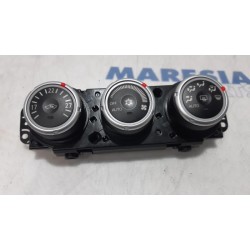 Peugeot - 4007 - Panneau de commandes chauffage