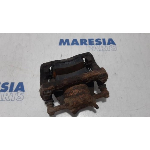 Renault - Kangoo - Front brake calliper, left