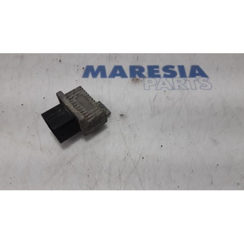 Renault - Kangoo - Glow plug relay