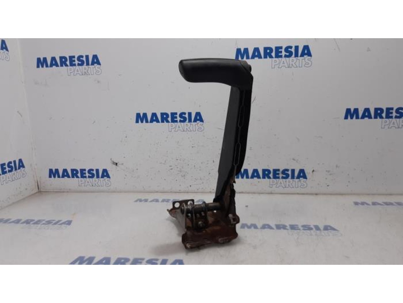 Renault - Kangoo - Parking brake lever