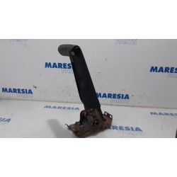 Renault - Kangoo - Parking brake lever