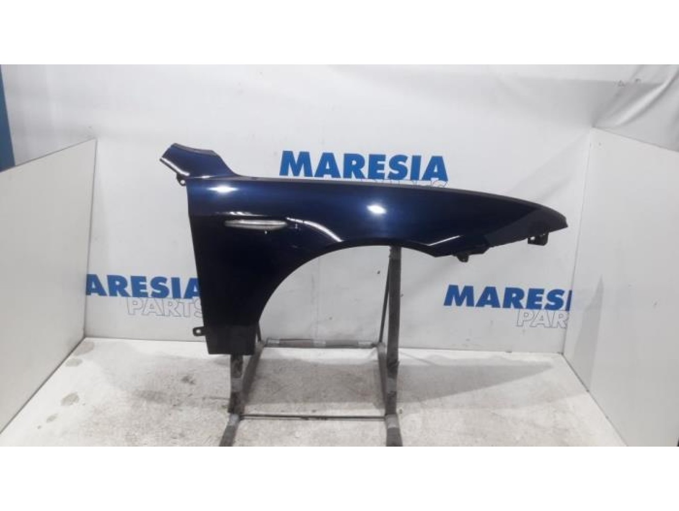 Alfa Romeo - 159 - Front wing, right