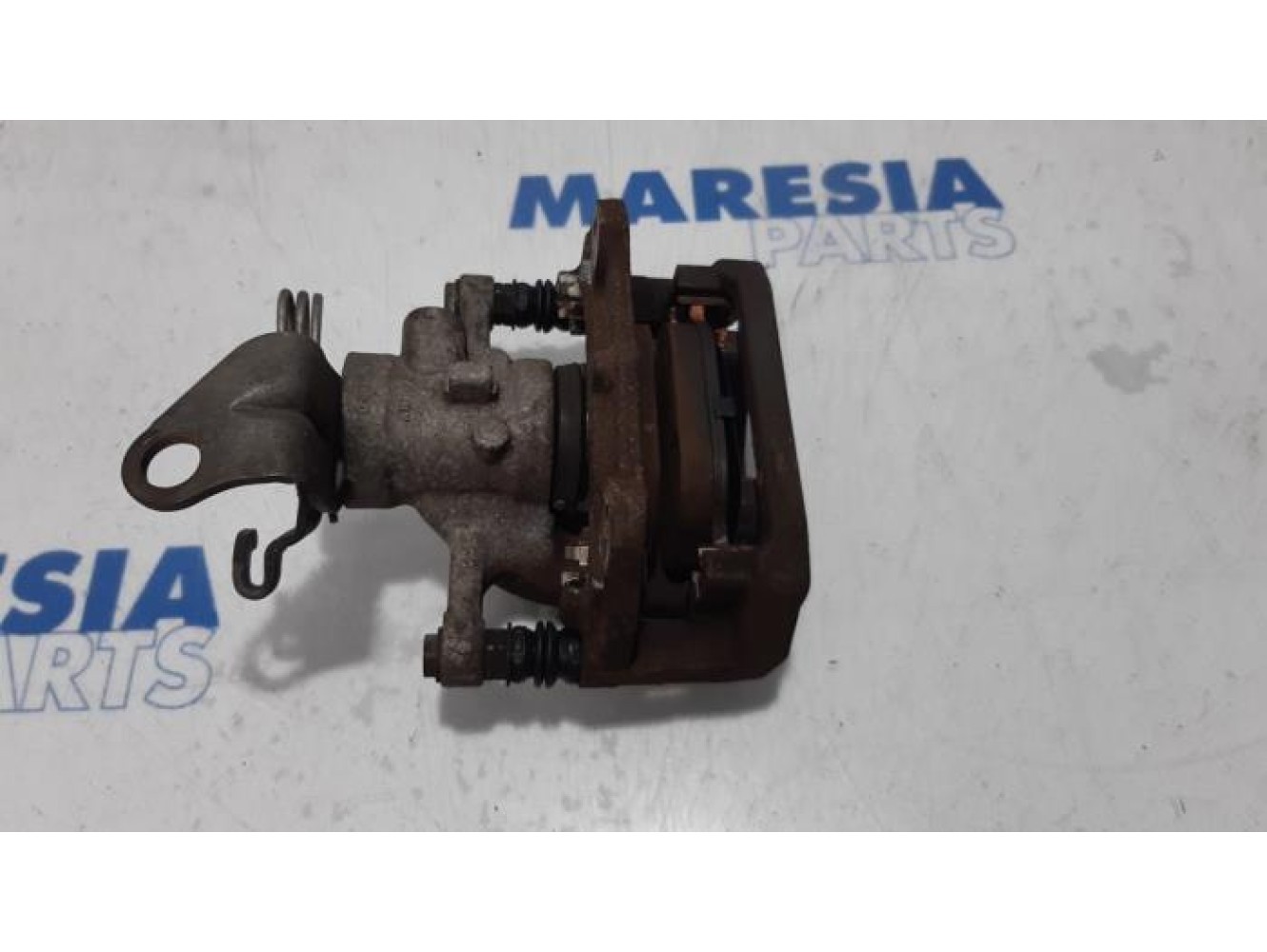 Alfa Romeo - 159 - Bremszange links hinten