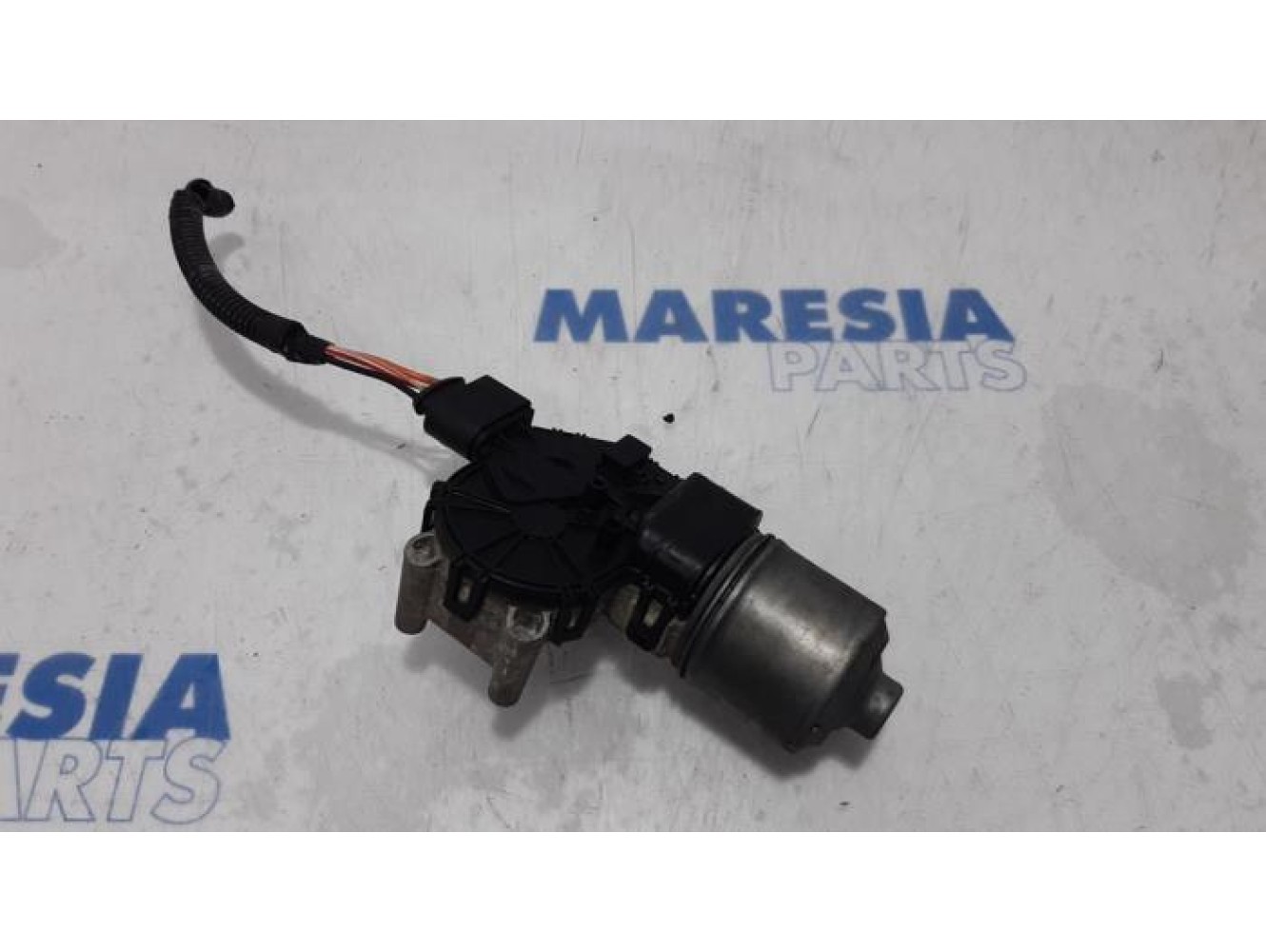 Alfa Romeo - 159 - Front wiper motor