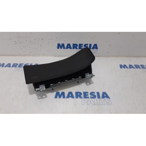 Alfa Romeo - 159 - Knee airbag, left
