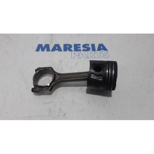 Fiat - Punto Evo - Piston