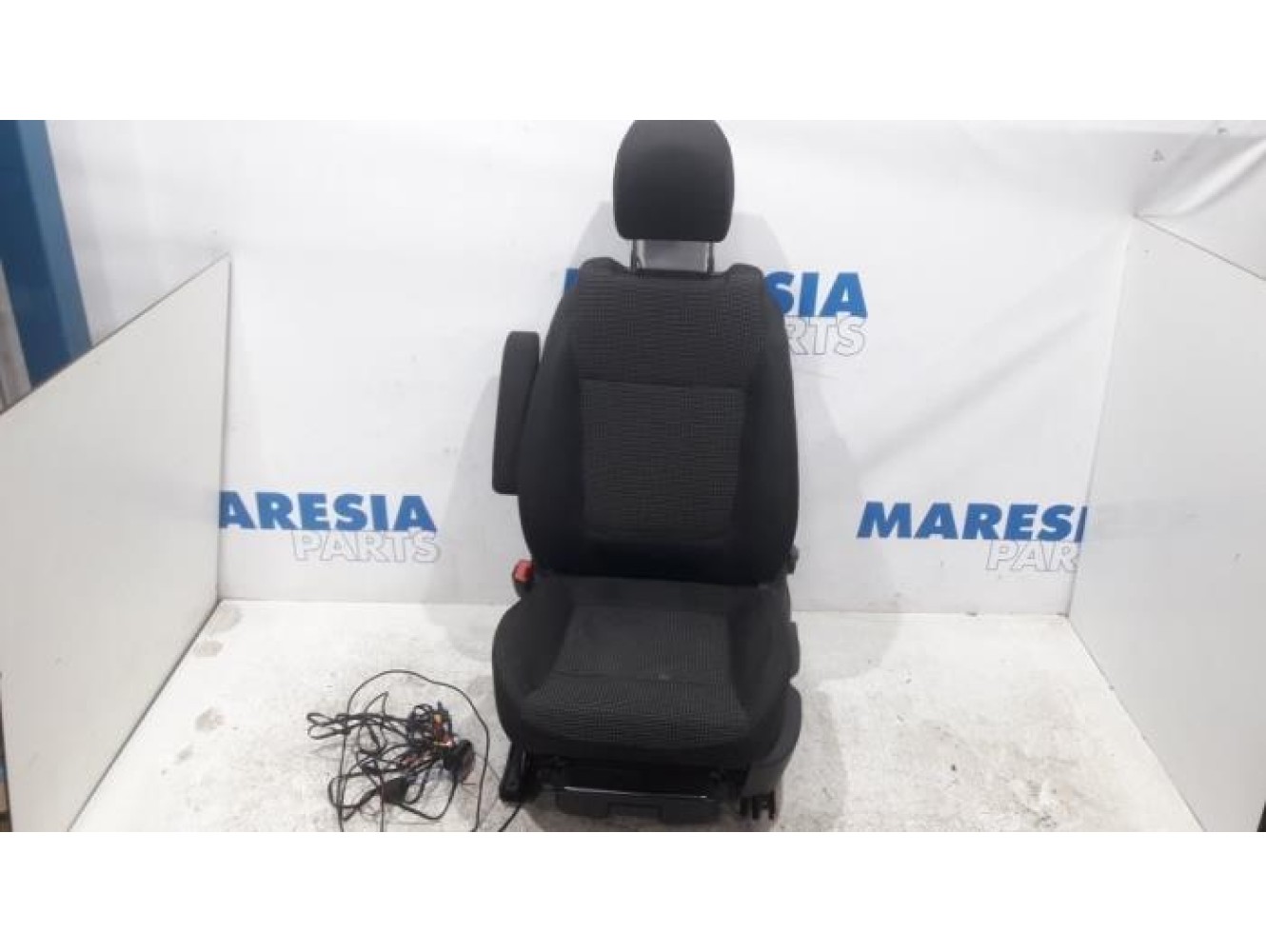 Peugeot - 5008 - Sitz links