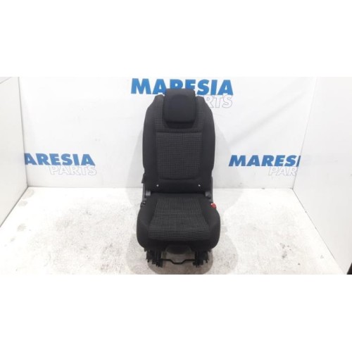 Peugeot - 5008 - Sitz hinten