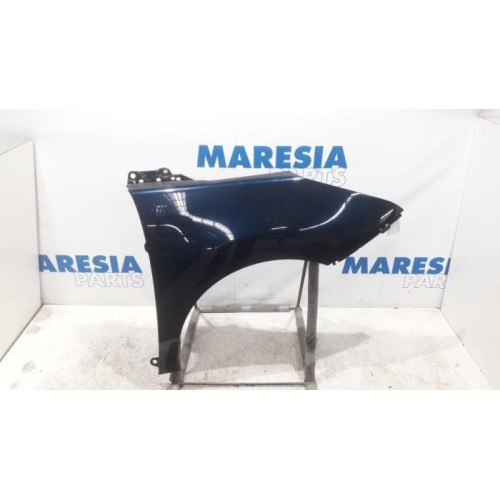Peugeot - 5008 - Front wing, right