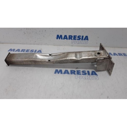 Peugeot - 5008 - Subframe