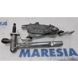 Peugeot - 5008 - Wiper mechanism