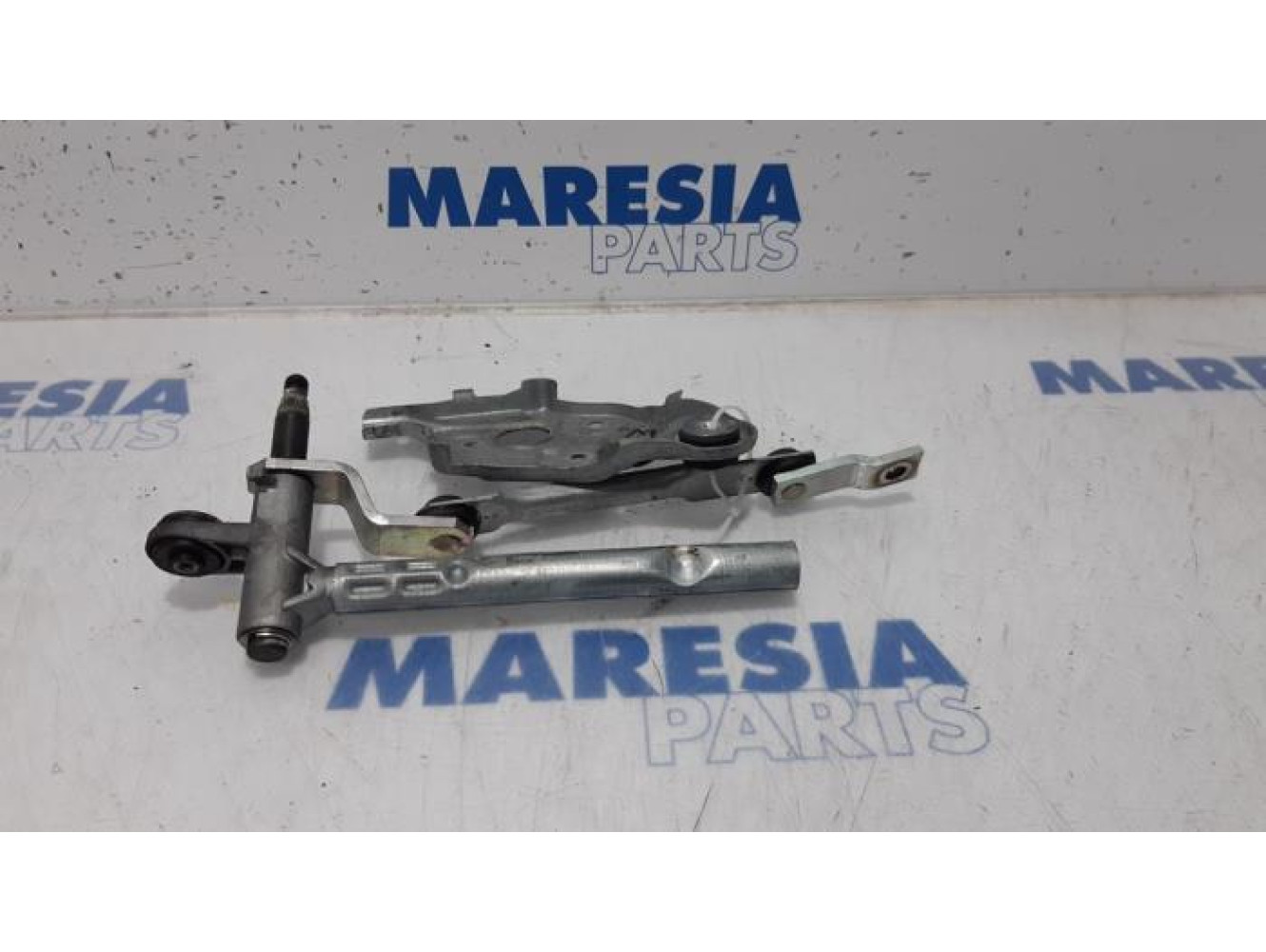 Peugeot - 5008 - Wiper mechanism