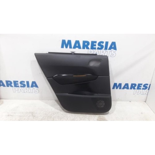 Peugeot - 5008 - Door trim 4-door, front left