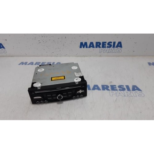 Peugeot - 5008 - Radio CD player