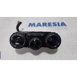 Peugeot - 208 - Heater control panel