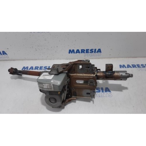 Renault - Clio - Steering column housing