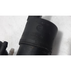 Peugeot - 208 - Scheibensprüherpumpe vorne