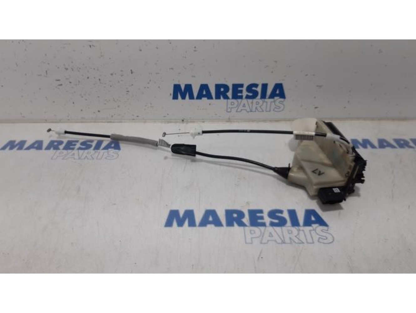 Peugeot - 208 - Door lock mechanism 4-door, front left