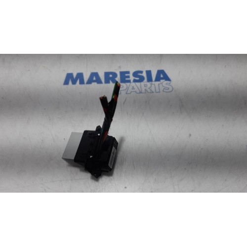 Peugeot - 208 - Heater resistor