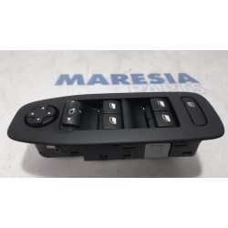 Peugeot - 208 - Multi-functional window switch