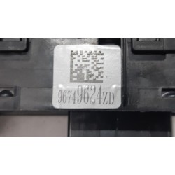 Peugeot - 208 - Multi-functional window switch