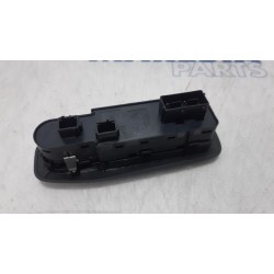 Peugeot - 208 - Multi-functional window switch