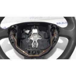 Renault - Clio - Steering wheel