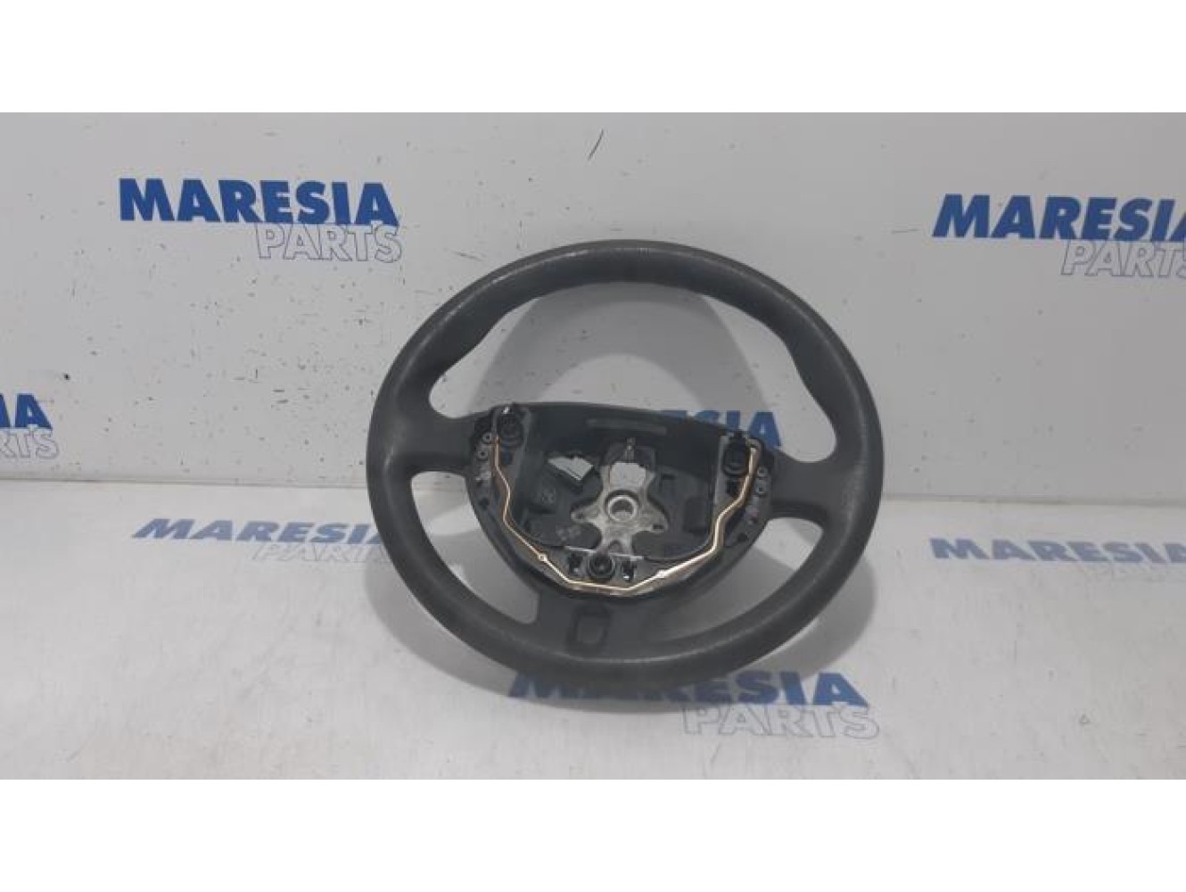 Renault - Clio - Steering wheel