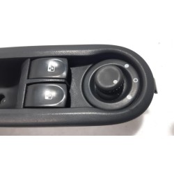 Renault - Clio - Multi-functional window switch